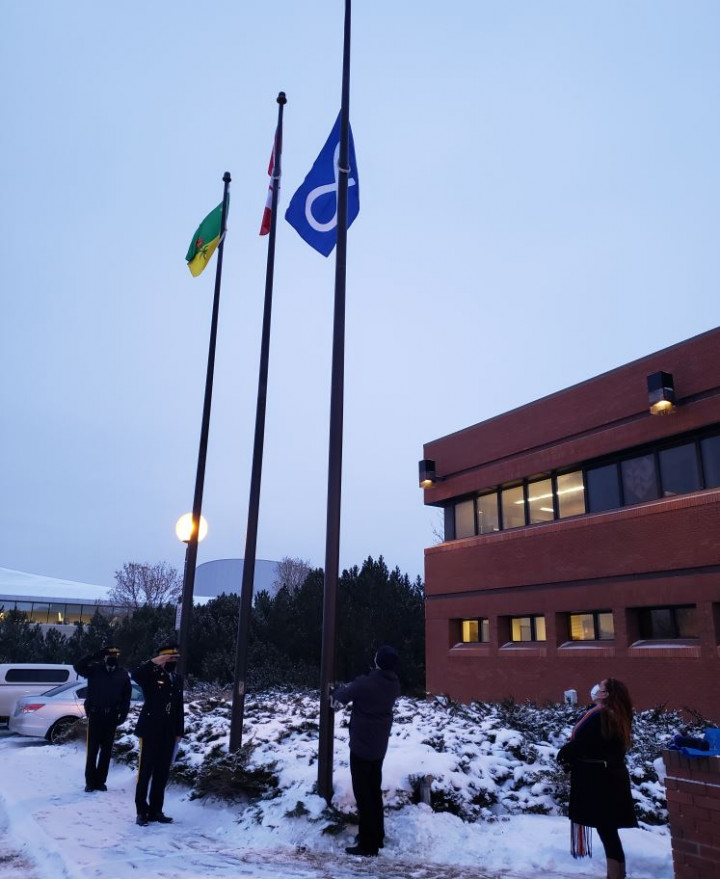 In Regina, the Métis Nation flag replaced the Saskatchewan RCMP ensign and joined the Canada and Saskatchewan flags in front the Saskatchewan RCMP Headquarters