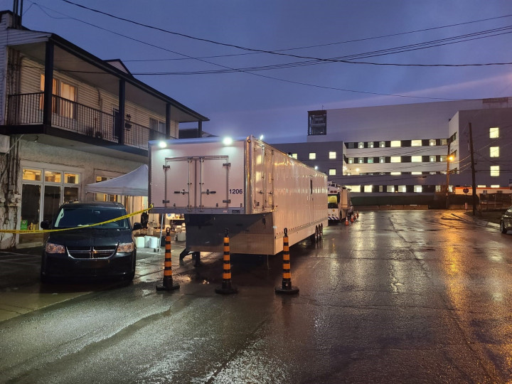 Démantèlement d'un laboratoire clandestin à St-Jérôme utilisé vraisemblablement à des fins d'extraction de cocaïne présumée.